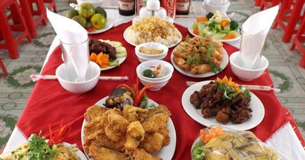 Cô dâu đăng đàn ỉ ôi “3 người đi đám cưới nhà hàng mừng tận 200k”: Vậy mừng bao nhiêu mới đủ, mừng thế nào cho đẹp lòng đôi bên?