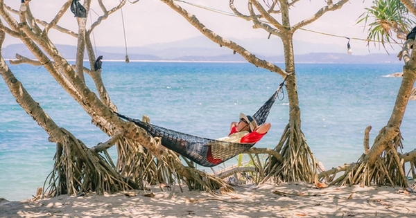 Phát hiện hòn đảo hoang sơ giữa biển Phú Yên mang cái tên lạ mà quen, được ví như “đảo hoang Robinson”