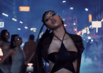 Lisa mới nâng cấp vòng 1 để comeback thật chiến?