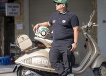 Chi hơn nửa tỷ đồng mua Vespa 946 Rồng bản giới hạn rồi mang đi ‘phượt’