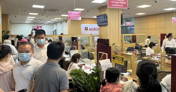 Agribank đã bán hết vàng miếng sau hai ngày, nghỉ bán sáng nay (5/6) để nhập thêm