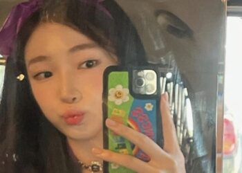 Nữ phụ phim top 1 Netflix: Gây sốt nhờ tạo hình bad girl sang chảnh, style đời thường giản dị đến ngỡ ngàng