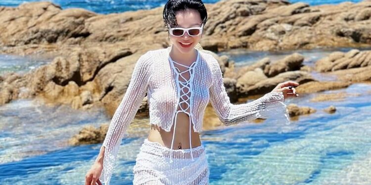 Sở hữu eo ‘con kiến’ sau 3 tháng thay đổi cách ăn uống