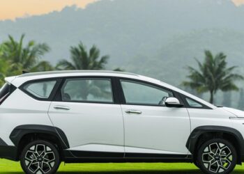 MPV rẻ nhất Việt Nam hút khách ngay tháng đầu mở bán nhưng vẫn kém xa cái tên này
