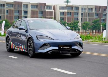Cận cảnh ‘chiến thần’ BYD Seal – sedan điện hiếm hoi trên thị trường, tăng tốc 0-100km/h trong 3,8 giây