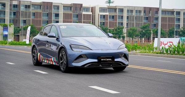 Cận cảnh ‘chiến thần’ BYD Seal – sedan điện hiếm hoi trên thị trường, tăng tốc 0-100km/h trong 3,8 giây