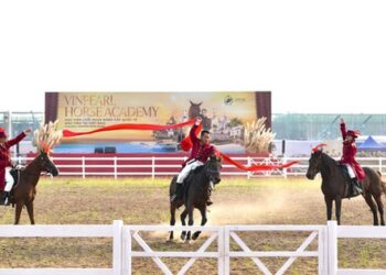 Nóng nhất cuối tuần này: 100.000 người đổ về khai trương phố đi bộ Công viên Vũ Yên, loạt trải nghiệm ở Học viện ngựa gây ấn tượng