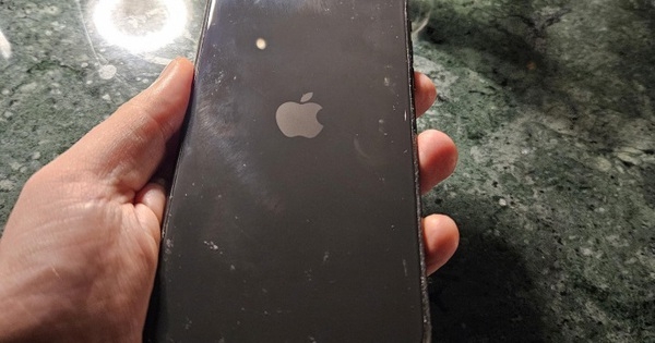 Đây có lẽ là chiếc iPhone bạn chưa từng thấy bao giờ trong đời