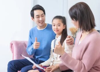Nếu trong gia đình xuất hiện 3 dấu hiệu này, điều đó cho thấy tương lai con cái sẽ rất có triển vọng