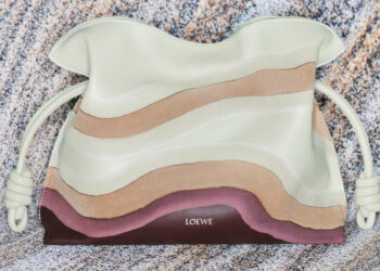 Túi xách LOEWE Flamenco Surplus: Kiệt tác savoir-faire từ da thừa