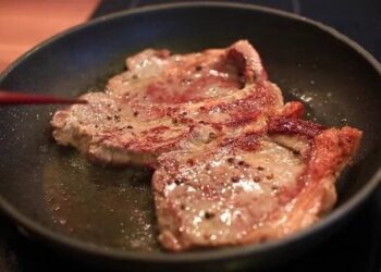 Cách làm thịt nướng bằng chảo chống dính đơn giản