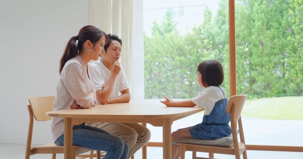 Cách nhẹ nhàng trò chuyện với con về… ly hôn