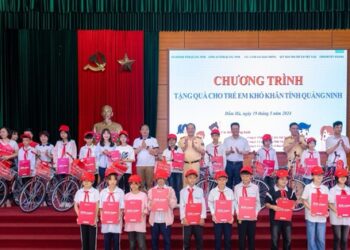 AIA Việt Nam hưởng ứng Tháng hành động vì trẻ em 2024