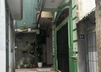 Nhà trong ngõ không sổ đỏ ở Hà Nội bán với giá rẻ “giật mình”
