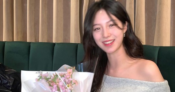 Chỉ với 20 giây nữ sinh Hàn khiến netizen “hỗn chiến”: Cuối cùng là giống Jisoo, Kim Se Jeong hay Thang Duy?