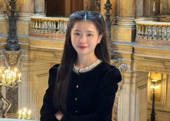 Bạch Lưu Dương lên tiếng xin lỗi và xoá những nội dung “sao chép”, chia sẻ điều này về phát ngôn nóng nảy mất kiểm soát của bạn trai