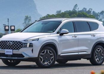Nhiều xe hybrid giảm giá sâu tại Việt Nam, cao nhất tới 200 triệu đồng