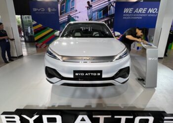 Thị trường ô tô điện bắt đầu nhộn nhịp