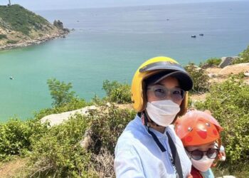 Du lịch qua ảnh cùng bé với chuyến trải nghiệm ven biển miền Trung 1345km và 7 ngày “đi hoang” cùng mẹ
