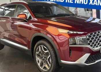 Xe hybrid đua giảm giá ở Việt Nam: Nhiều mẫu ngang xe xăng cùng phân khúc, có mẫu giảm tới 220 triệu đồng