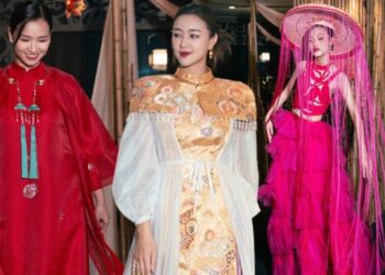 Lã Thanh Huyền diện áo dài cách tân, trình diễn BST cảm hứng từ tín ngưỡng thờ Mẫu của NTK Cao Minh Tiến