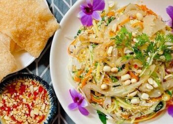 Cách làm món nộm sứa xoài xanh đơn giản