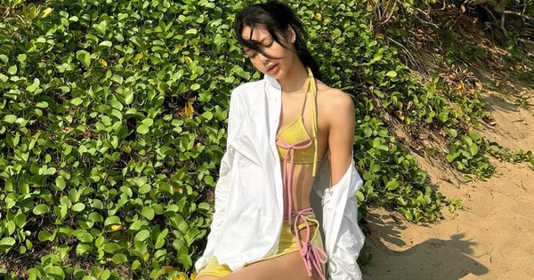 Jennie diện đến 2 bộ bikini trong vlog đi biển nhưng độ hot có vẻ chưa bằng cô em Lisa?