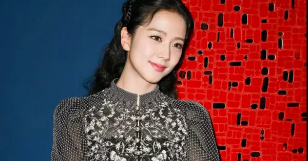 Jisoo (BLACKPINK) – Ngôi sao có tầm ảnh hưởng nhất tại sự kiện thời trang Paris 2024