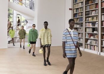 BST Gucci Xuân Hè Nam 2025: Chạy theo tiếng gọi của những con sóng xô bờ