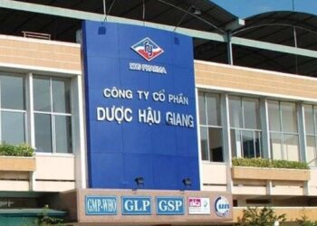 Tổng Giám đốc và hai Giám đốc Dược Hậu Giang xin từ nhiệm
