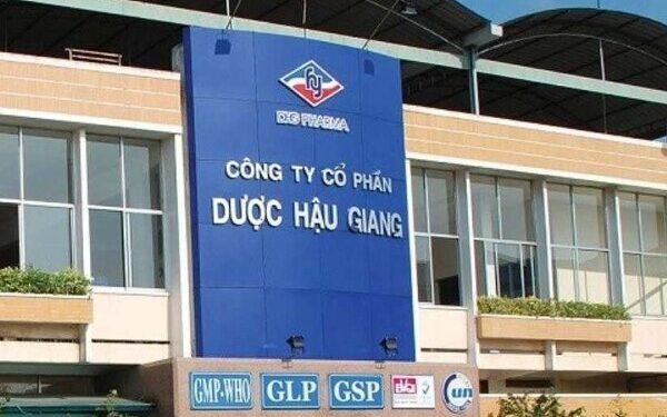 Tổng Giám đốc và hai Giám đốc Dược Hậu Giang xin từ nhiệm