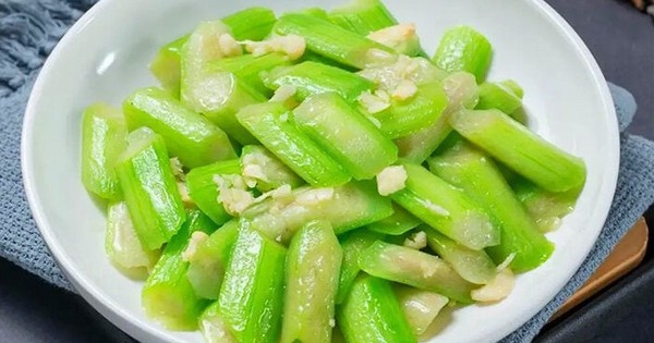 Xào mướp mà bỏ qua bước này, đừng hỏi sao mướp hay bị thâm đen