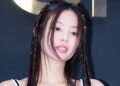 Jennie khoe khuyên mũi mới toanh dự event Chanel, có 1 chi tiết gợi nhớ tới BLACKPINK
