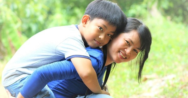 Mẹ cần tinh tế khi đồng hành cùng con trai tuổi dậy thì