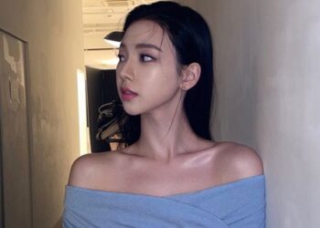 Từ chuyện Karina bị mắng vô cớ: Thời nào rồi mà còn coi áo hở vai là hở hang quá đà?