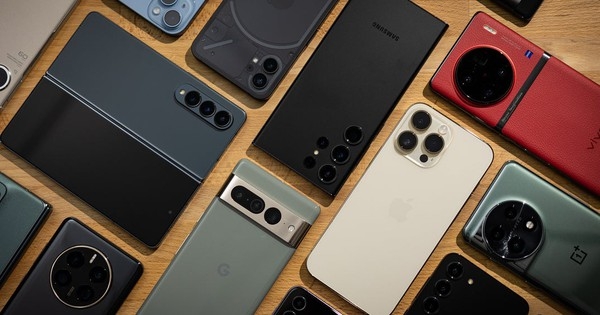 Đại chiến iPhone cách đây 17 năm sẽ tái diễn vì AI: Từ Apple, Samsung cho đến Google đang sẵn sàng biến công nghệ mới thành lý do để người dùng đổi điện thoại