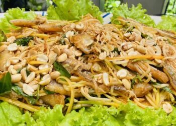 Cách làm gỏi cá 1 nắng đu đủ cực ngon