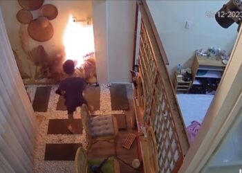 Nghịch bật lửa làm cháy nhà, ngọn lửa bùng lên dữ dội trong phút mốt, lời cảnh tỉnh cho nhà có trẻ nhỏ