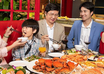 Chuỗi buffet hải sản nổi tiếng ở Hà Nội lên tiếng về thông tin “đuổi khách” khi khách phản ánh cua có mùi