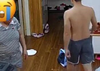 Đằng sau 1 cuộc hôn nhân mà ai nhìn vào cũng ngưỡng mộ, người mẹ 4 con quyết định ly hôn vì điều này