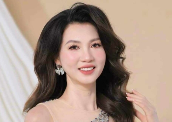 Bí quyết giúp người phụ nữ có eo ‘con kiến’ ở tuổi U50