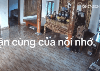 Tâm sự của người con xa nhà khi chứng kiến mẹ một mình quanh quẩn trước ban thờ khiến dân mạng rưng rưng nước mắt