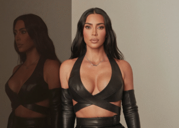 Kim Kardashian tiêm tinh trùng cá hồi vào mặt để trẻ hóa da