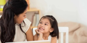 Dạy trẻ nói cảm ơn, xin lỗi thành thói quen