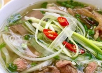 Bún, phở, bánh mỳ đồng loạt tăng giá: Chủ quán ‘đổ tội’ do thuế