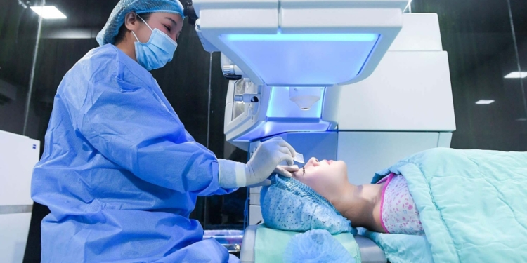 Cơ hội khám chuyên sâu 0 đồng tại Bệnh viện Mắt Quốc tế DND