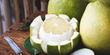 Cách sơ chế cùi bưởi nấu chè cực đơn giản