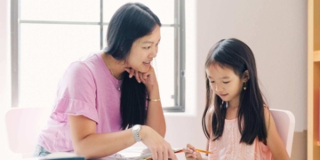 Cha mẹ cho đi một cách vị tha nhưng tại sao con cái vẫn ích kỷ, thờ ơ?