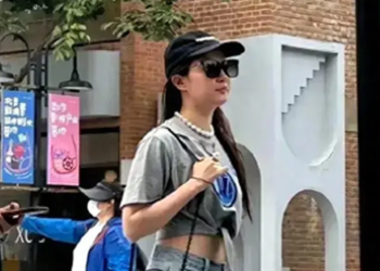 Không nhận ra siêu sao Cbiz hay bị chê mũm mĩm, qua cam thường của người đi đường tự dưng thon hẳn
