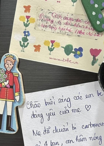 Mẹ kiên trì mỗi ngày viết một mẩu giấy nhỏ cho con, nhiều năm sau nhận về kết quả ngọt ngào